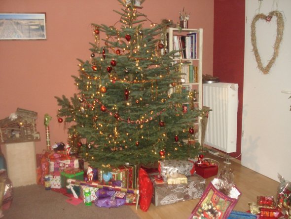 Heilig Abend 2009, so sieht es aus wenn man mit 13 Leuten Weihnachten feiert!