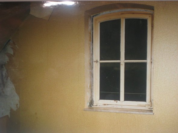 Fensterwand im ehemaligen Schlafzimmer